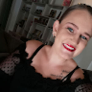 Meet your Posher, Angelique